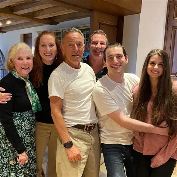 Alana Springsteen's Father: A Musical Legacy And Family Ties