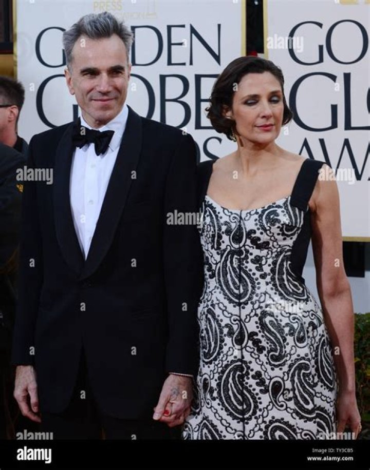 Daniel Day Lewis Wife