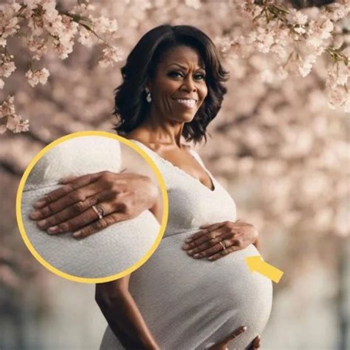 Discover Michelle Obama's Iconic Pregnancy Photos