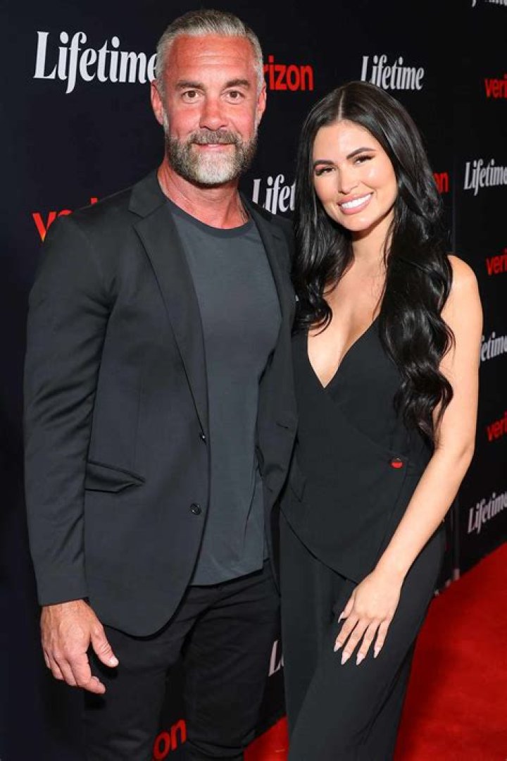 Is Jay Harrington Married? Discover The Truth