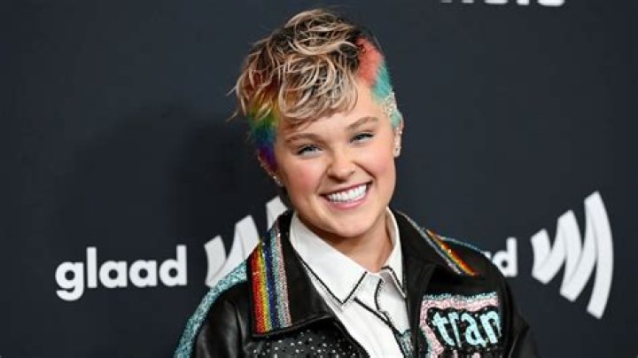 Jojo Siwa Relationship Status: Past And Present