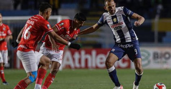 Sporting Cristal - Cienciano vea el minuto a minuto Sporting Cristal empató 2-2 con Cienciano en el Cusco 27/07/2024 Transmisión en vivo
