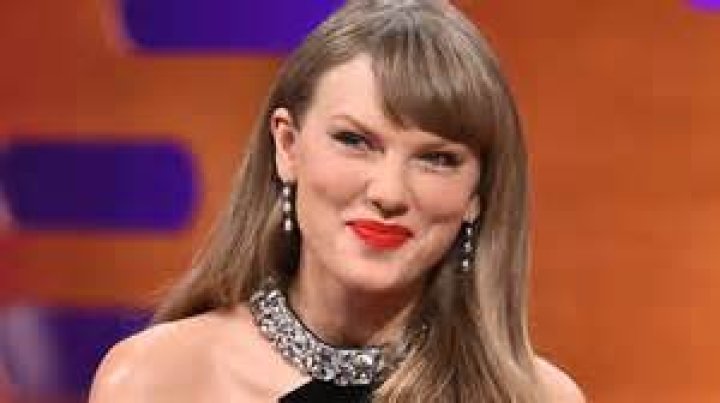 Taylor Swift's Height: Age And Vital Statistics