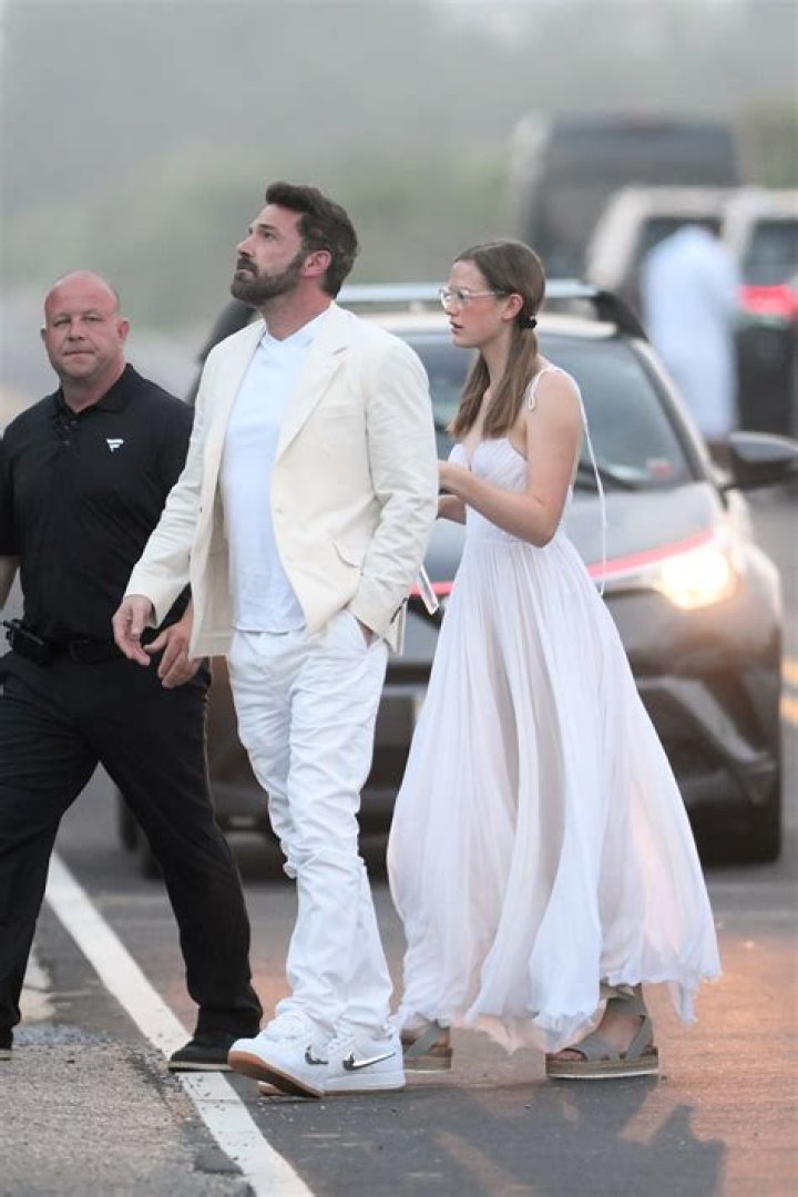 The Untold Truth And Latest Updates On Violet Affleck's Health