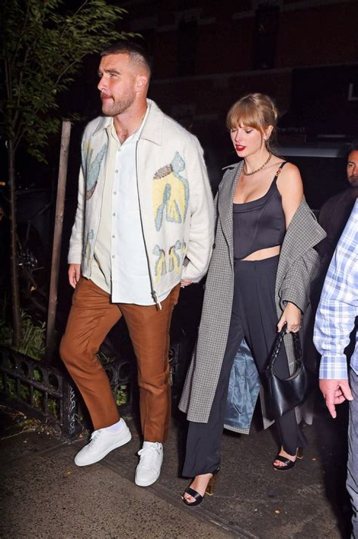 Unveiling The Reasons Behind Taylor Swift's Parents' Divorce