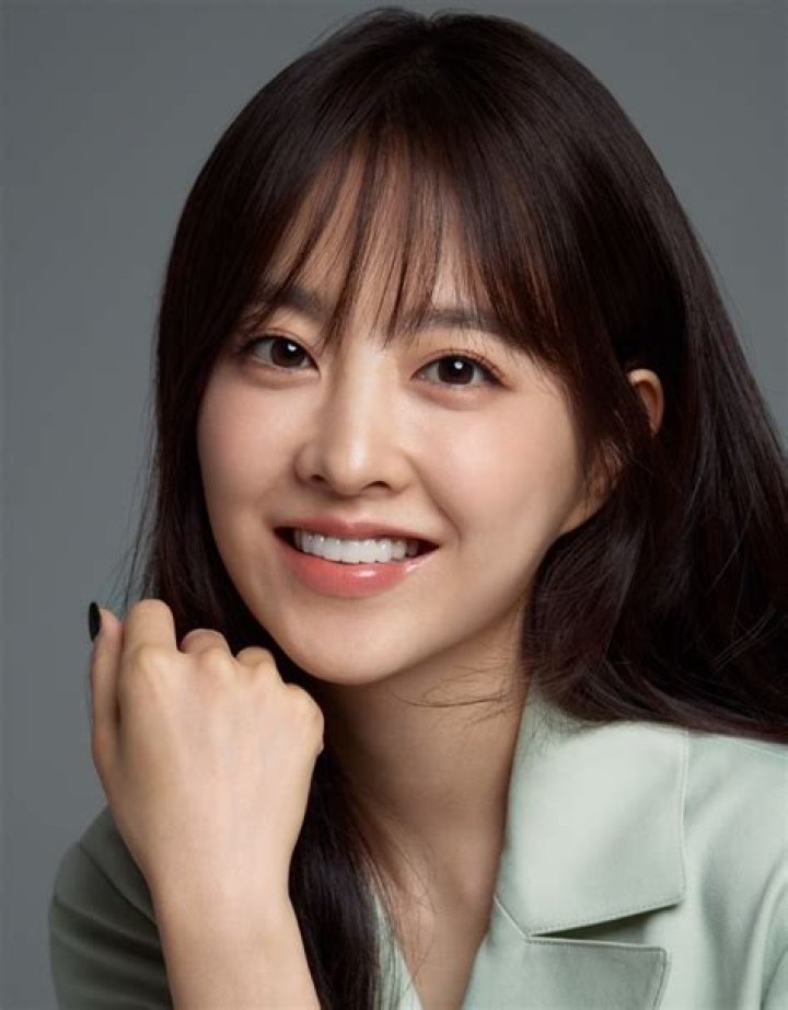 Who Is She Dating? Know The Current Relationship Status Of Park Bo Young
