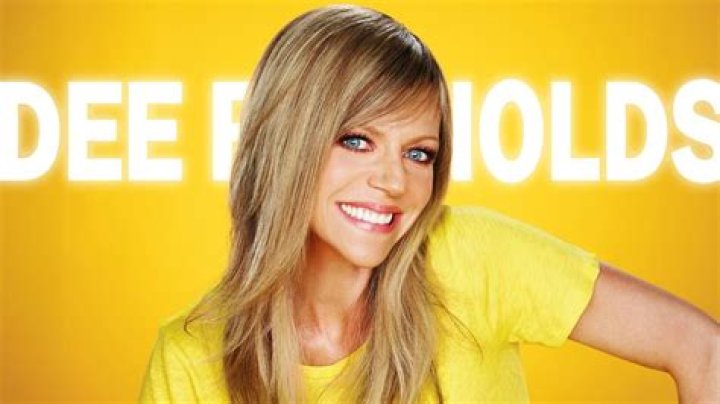 Who Plays Sweet Dee?